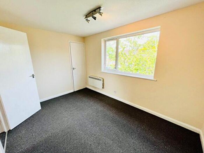 1 Bedroom Semi-Detached House To Rent In Thornford Drive, Swindon, SN5