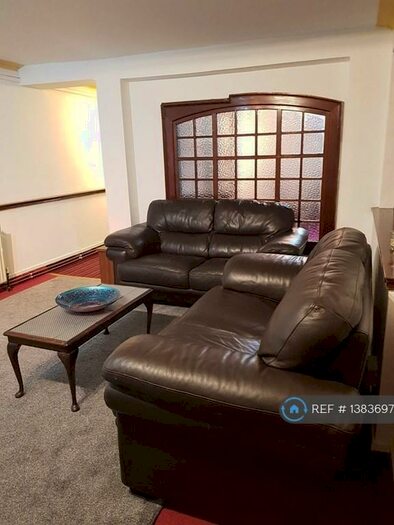 2 Bedroom Flat To Rent In Redlands Road, Glasgow, G12