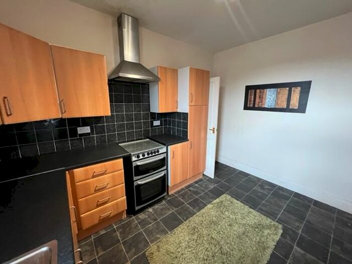 2 Bedroom Flat To Rent In Arksey Lane, Bentley, Doncaster, DN5