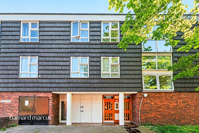 1 Bedroom Flat For Sale In Falcon Grove, London, SW11