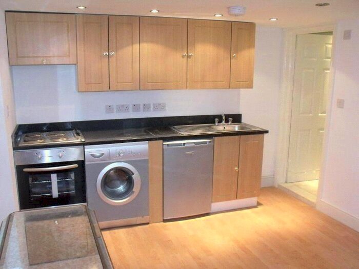 1 Bedroom Flat To Rent In Chiswick, London, W4