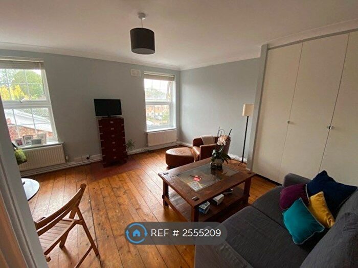 2 Bedroom Flat To Rent In Atlantic House, London, SW15