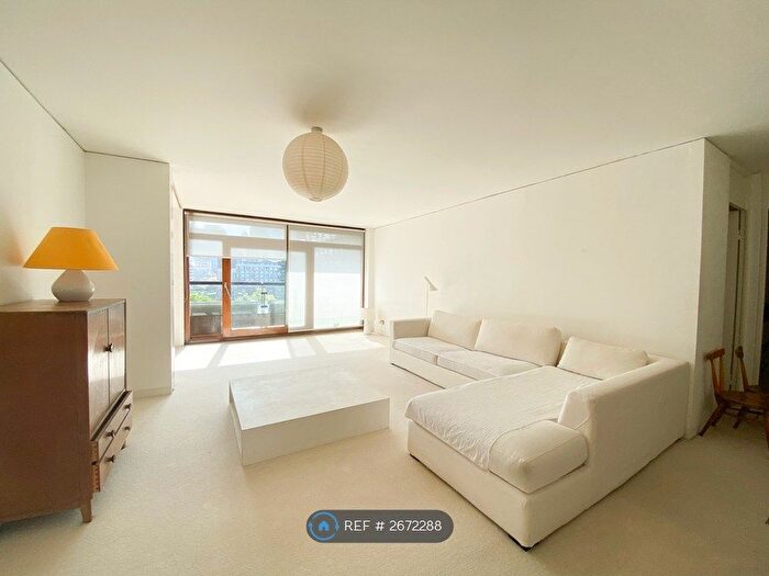 1 Bedroom Flat To Rent In Barbican, London, EC2Y