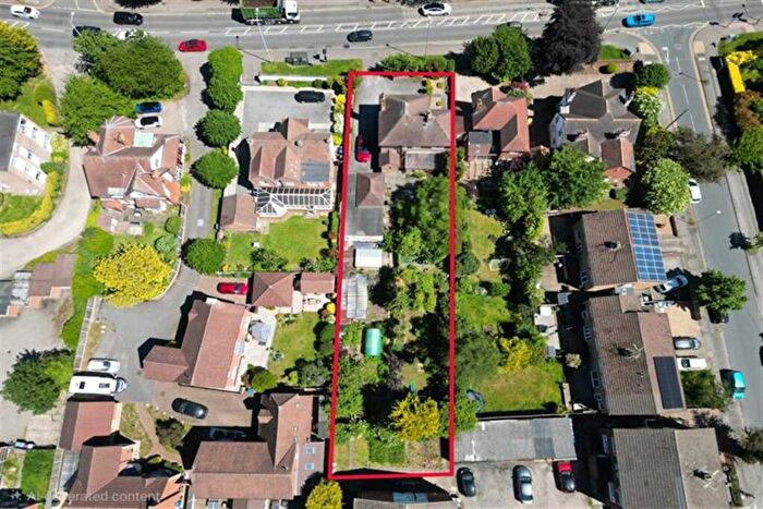 3 Bedroom Detached House For Sale In Loughborough Road, West Bridgford, NG2