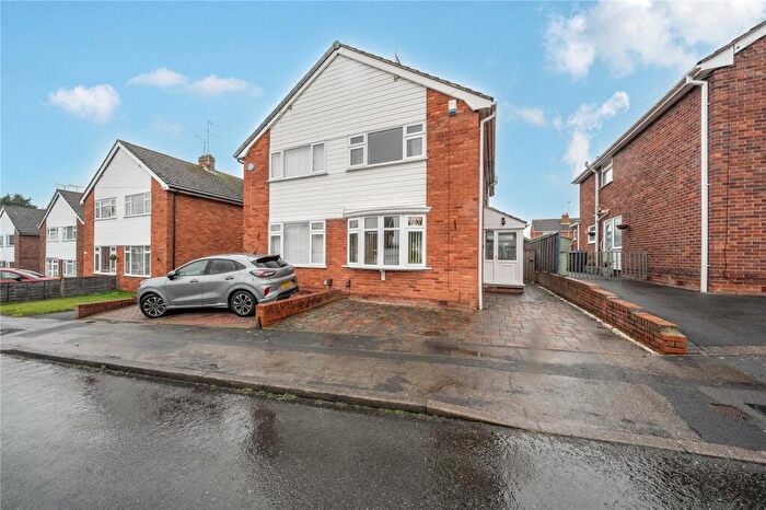 2 Bedroom Semi Detached House For Sale In Lea Wood Grove, Kidderminster, Worcestershire, DY11