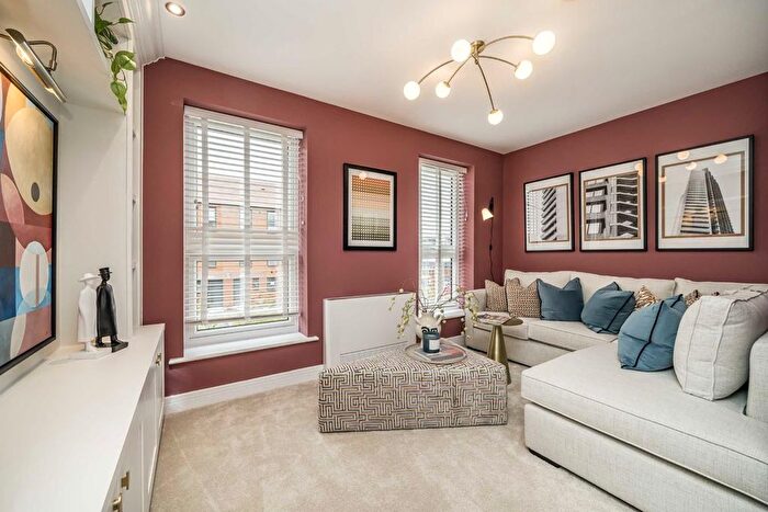 4 Bedroom Property For Sale In Cavendish Grove, Raynes Park, SW20