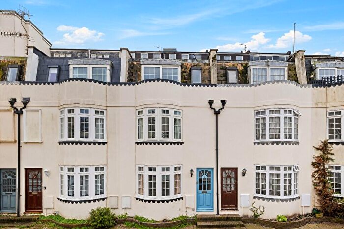 3 Bedroom Mews To Rent In Brunswick Mews, Hove, East Sussex, BN3