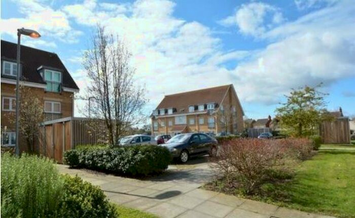 2 Bedroom Flat To Rent In Lime Kiln Close, Peterborough, PE3