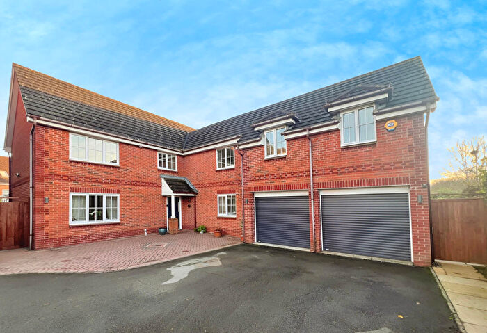 6 Bedroom Detached House To Rent In Elm Road, Sutton Coldfield, West Midlands, B76