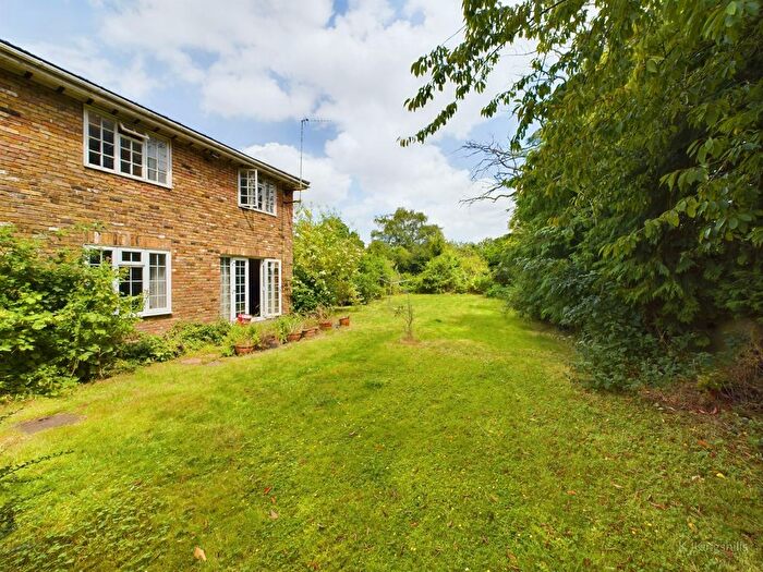 5 Bedroom Detached House For Sale In Southcote Way, Penn, High Wycombe, HP10