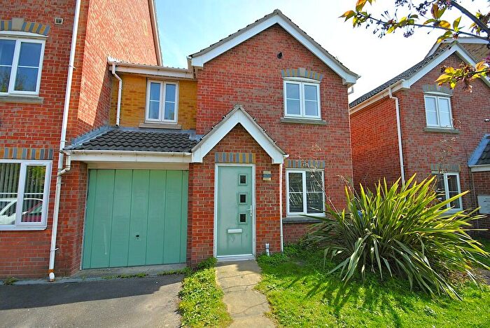 3 Bedroom Semi-Detached House To Rent In Mulberry Court, Warmsworth, DN4