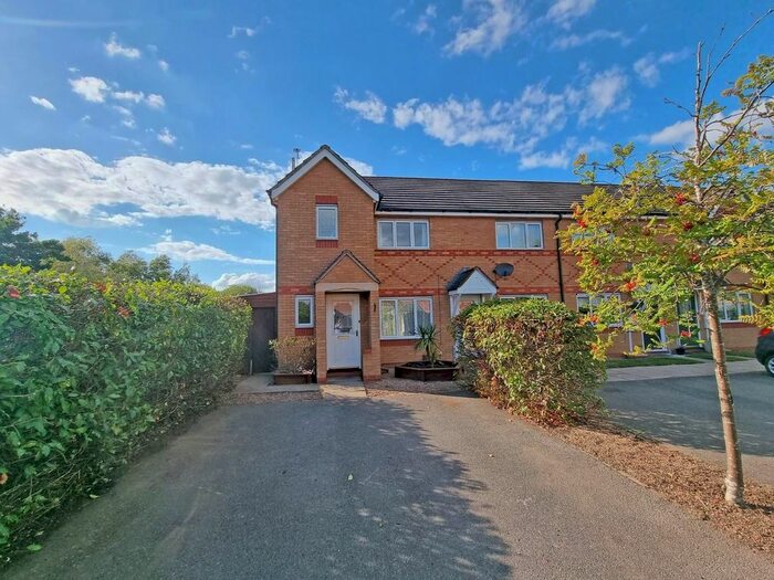 3 Bedroom End Of Terrace House To Rent In Ajax Close, Rugby, CV21