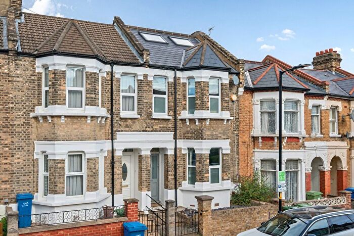 5 Bedroom Terraced House For Sale In Zenoria Street, London, SE22