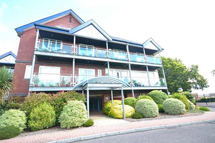 2 Bedroom Flat To Rent In Clifton House, Cyncoed Gardens, Cardiff, CF23