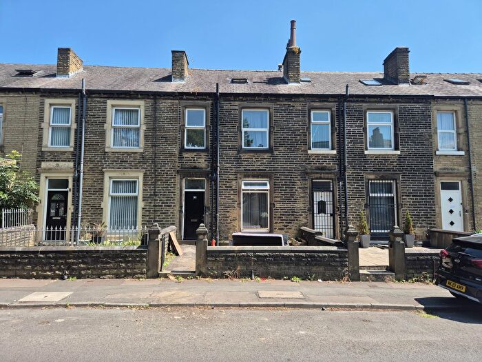 5 Bedroom Terraced House For Sale In Arnold Avenue, Huddersfield, HD2