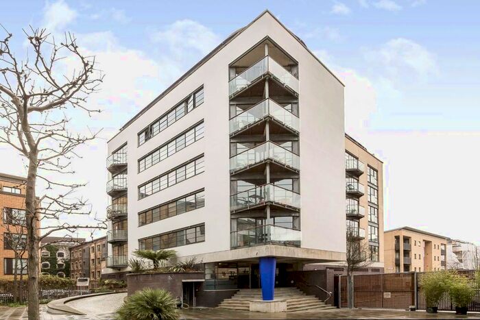 2 Bedroom Flat To Rent In New Wharf Road, London, N1
