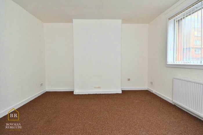 2 Bedroom Flat To Rent In Sir Michael Street, Inverclyde, Greenock, PA15