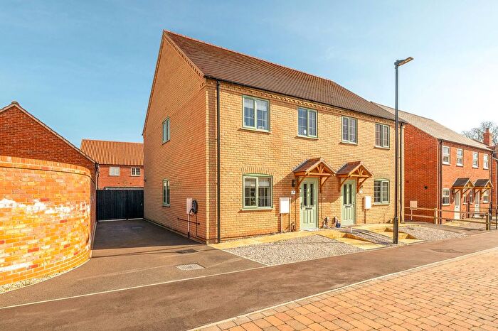 3 Bedroom Semi-Detached House For Sale In The Willows, The Parklands, Sudbrooke, Lincoln, LN2