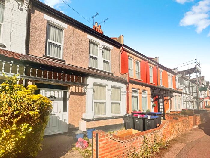 3 Bedroom Terraced House To Rent In Richmond Street, Southend-On-Sea, SS2