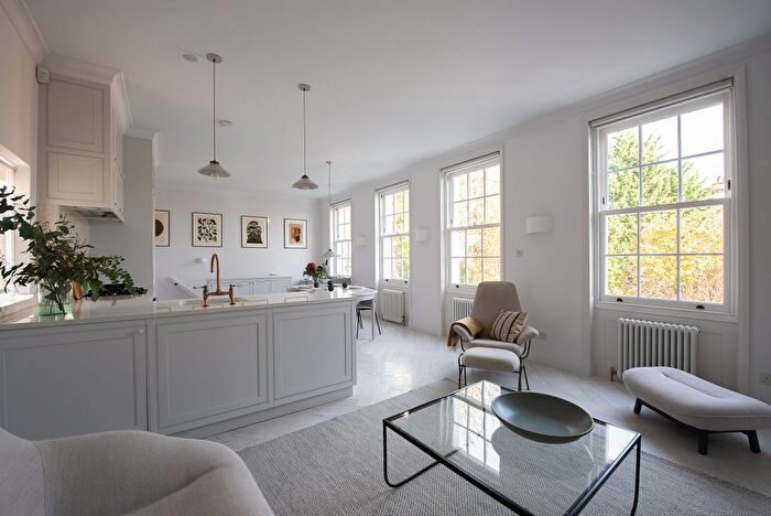 2 Bedroom Maisonette For Sale In Frognal, London, NW3