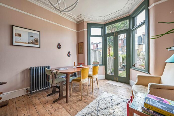 3 Bedroom Terraced House For Sale In Richmond Road, Leytonstone, E11