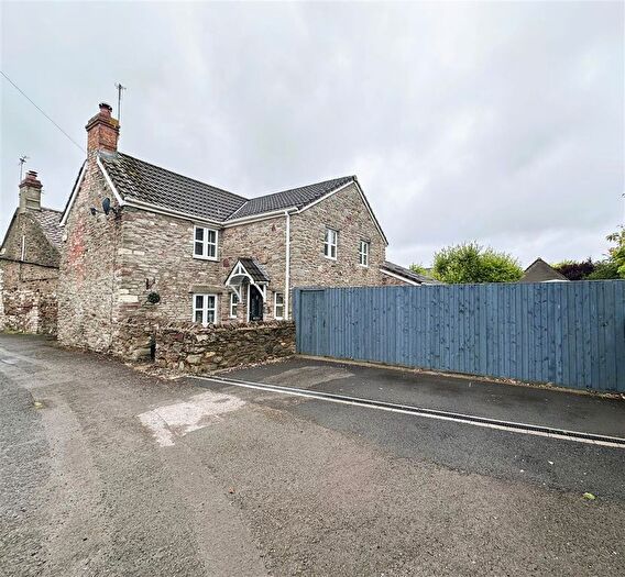3 Bedroom Detached House For Sale In North Street, Oldland Common, Bristol, BS30