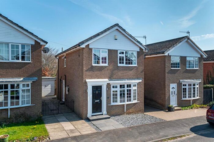 3 Bedroom Detached House For Sale In Throstle Nest Close, Otley, LS21