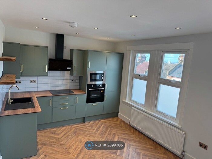 2 Bedroom Flat To Rent In Nithdale Road, London, SE18