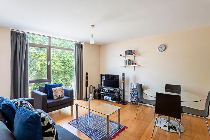 1 Bedroom Flat To Rent In Woolwich Road, London, SE10