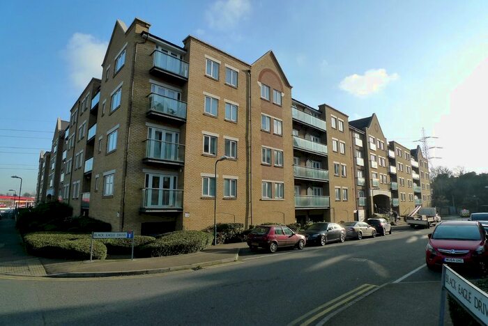 1 Bedroom Flat To Rent In Black Eagle Drive, Northfleet, DA11