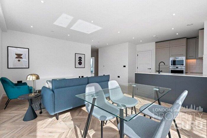 2 Bedroom Apartment To Rent In Heritage Walk, Kingston Upon Thames, Royal Exchange, KT1
