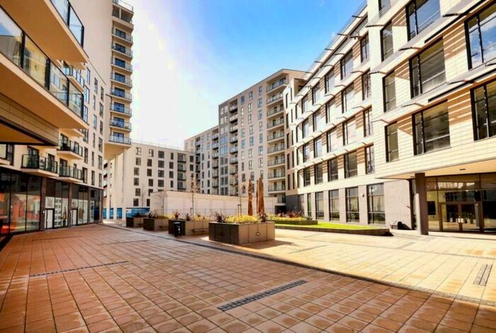 1 Bedroom Flat To Rent In Guildford Road, Woking, Surrey, GU22