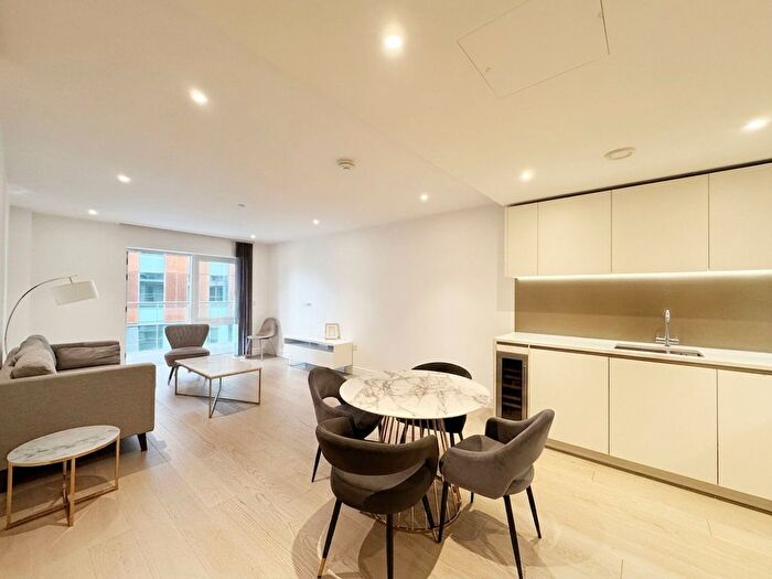 2 Bedroom Flat For Sale In Faulkner House, Fulham Reach, W6