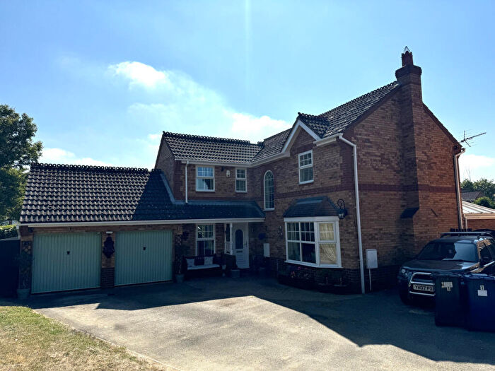 4 Bedroom Detached House For Sale In Scholars Avenue, Huntingdon, PE29