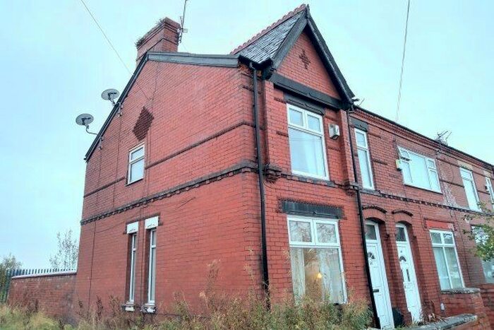 2 Bedroom Property To Rent In Broadbent Street, Manchester, M27