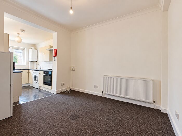 2 Bedroom Flat To Rent In Leader Avenue, London, E12