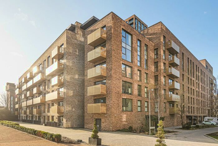 2 Bedroom Flat To Rent In Naomi Street Deptford, SE8