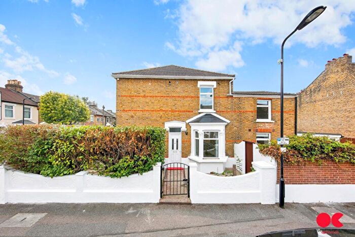 5 Bedroom End Of Terrace House To Rent In Sedgwick Road, Leyton, E10