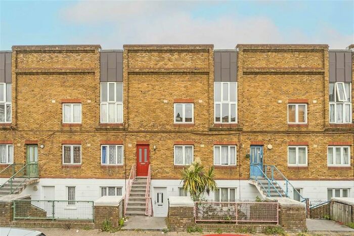 1 Bedroom Flat To Rent In Shepherdess Walk, London, N1