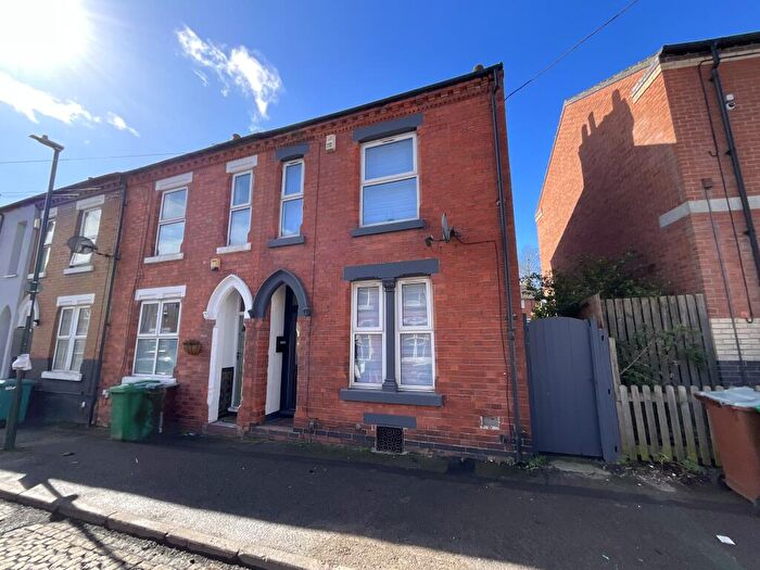 2 Bedroom Terraced House For Sale In Lord Nelson Street, Nottingham, NG2