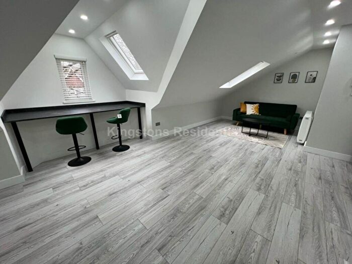 2 Bedroom Flat To Rent In Albany Road, Roath, Cardiff, CF24