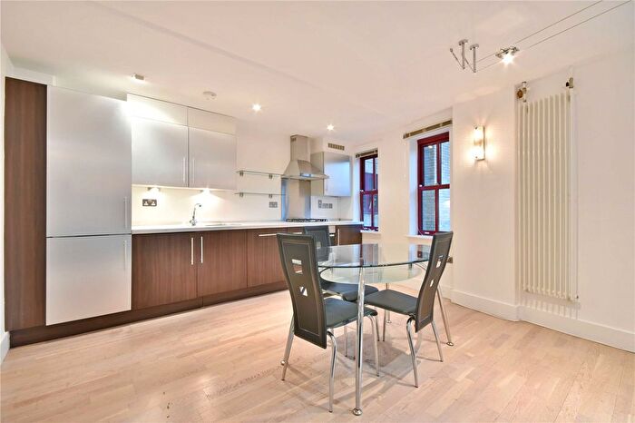 2 Bedroom Flat To Rent In Quaker Street, Shoreditch, E1