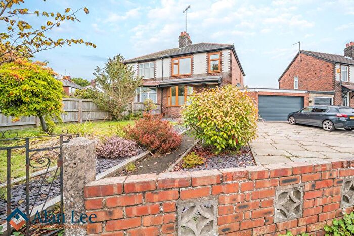 3 Bedroom Semi-Detached House For Sale In Thornton Avenue, Macclesfield, Cheshire, SK11