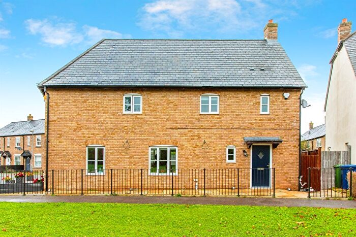 3 Bedroom Semi Detached House For Sale In Watergrove Lane, Great Cambourne, Cambridge, CB23