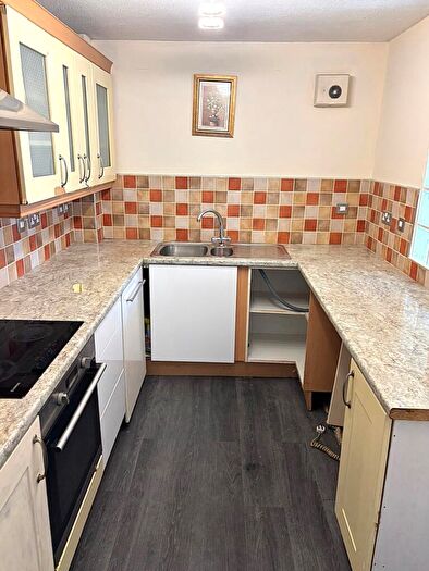 2 Bedroom Flat To Rent In Harrison Way, Cardiff, CF11