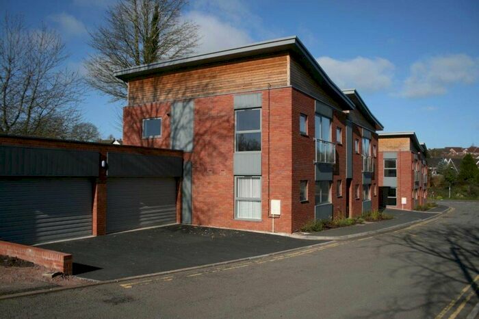 2 Bedroom Flat To Rent In Harlech Court, Vauxhall Lane, Chepstow, Monmouthshire, NP16