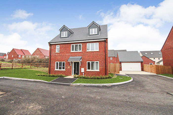 5 Bedroom Detached House For Sale In Blackberry Close, Bedford, MK44