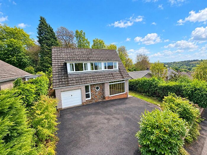 3 Bedroom Detached House For Sale In Priory Close, Tavistock, PL19