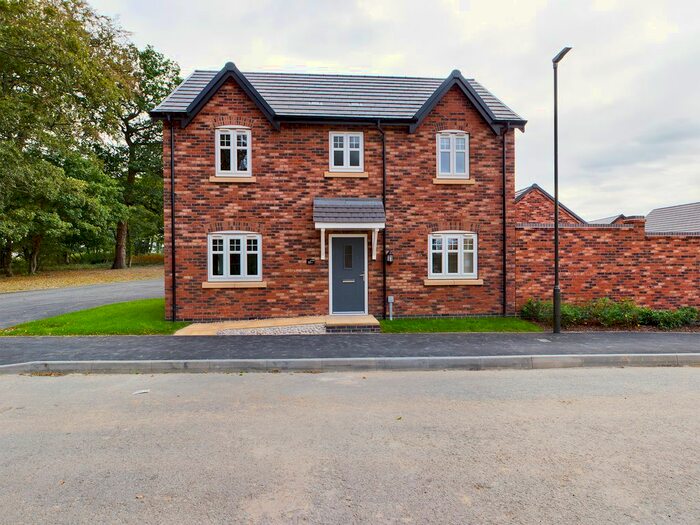 3 Bedroom Detached House To Rent In Hill Top Drive, Swanwick, DE55