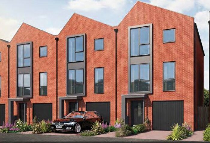 4 Bedroom Town House To Rent In Kingsway Boulevard, Derby, DE22